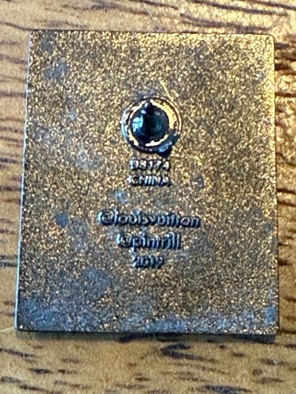 LOUIS VUITTON pin - Picture 3 of 3